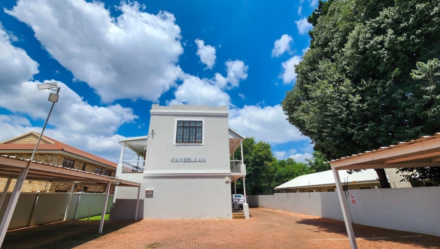 1 Bedroom Property for Sale in Kannoniers Park North West